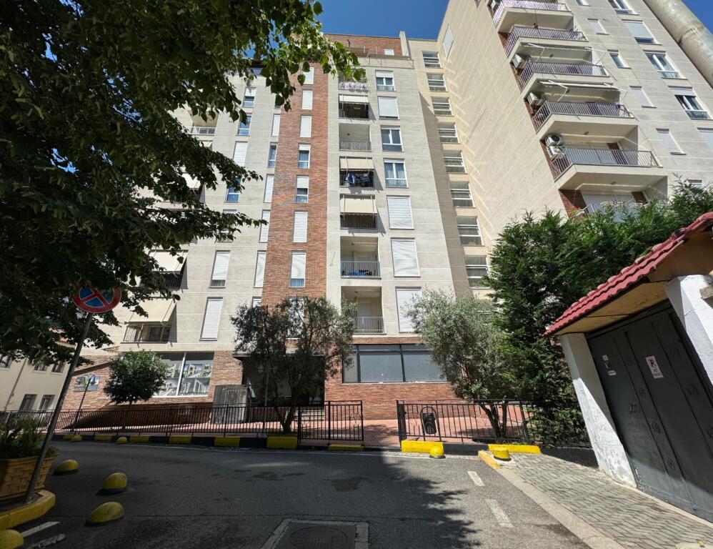 Apartment 2+1+2 bathrooms+balcony