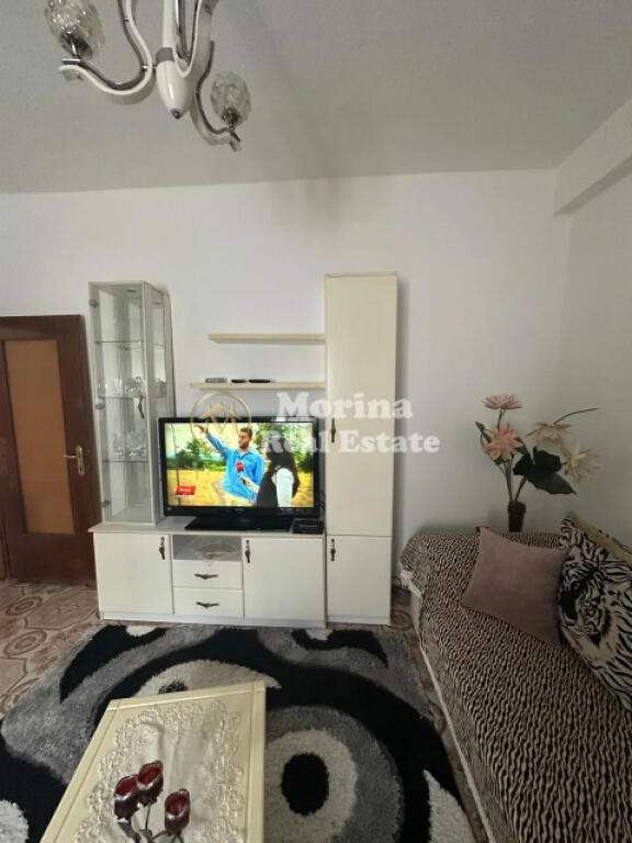 Qera, Shtepi Private 1+1, Mangalem
