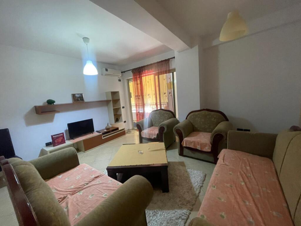 Apartament 2+1 për qira