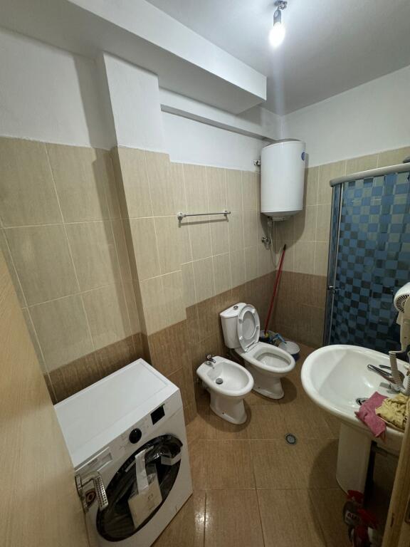 Apartament me qera astor