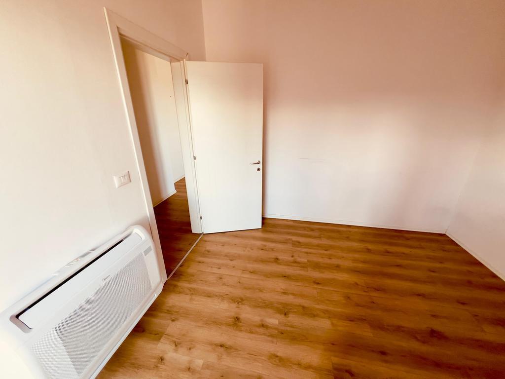 APARTMENT 2+1+2+1 WITH PARKING AT TIRANA GARDEN BUILDING!