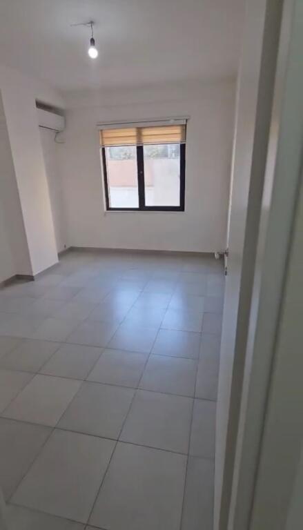 Office for Rent - Pazari i Ri, near Lincoln Center