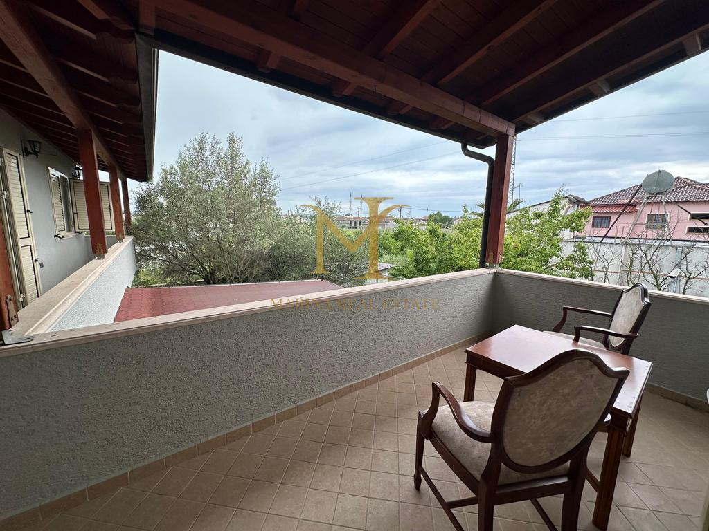 FOR RENT 3-STOREY VILLA IN SHIJAK !!