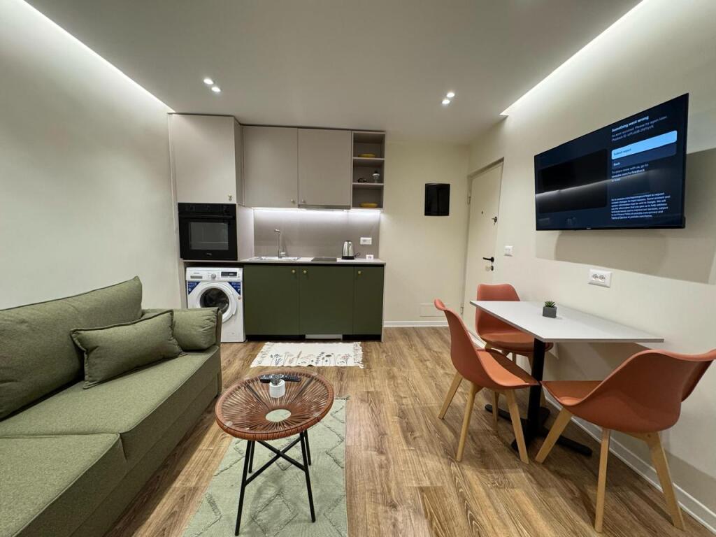 SHESIM 2 APARTAMNTE NE PAZARI I RI