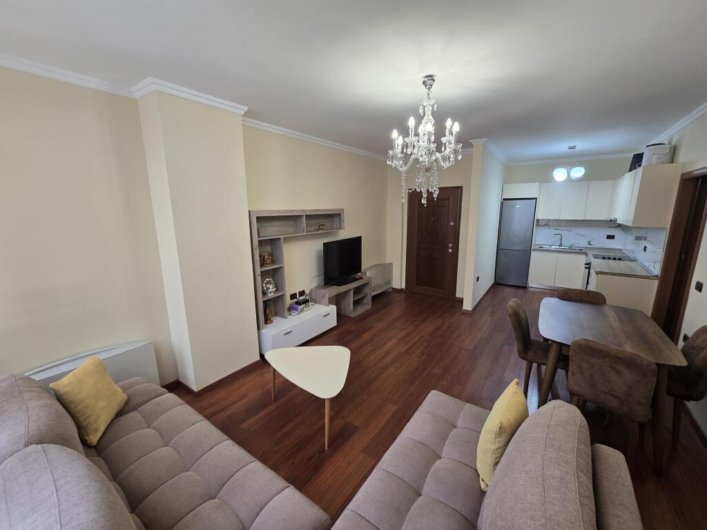 Apartament 2+1 për shitje, Ministria e Jashtme!
