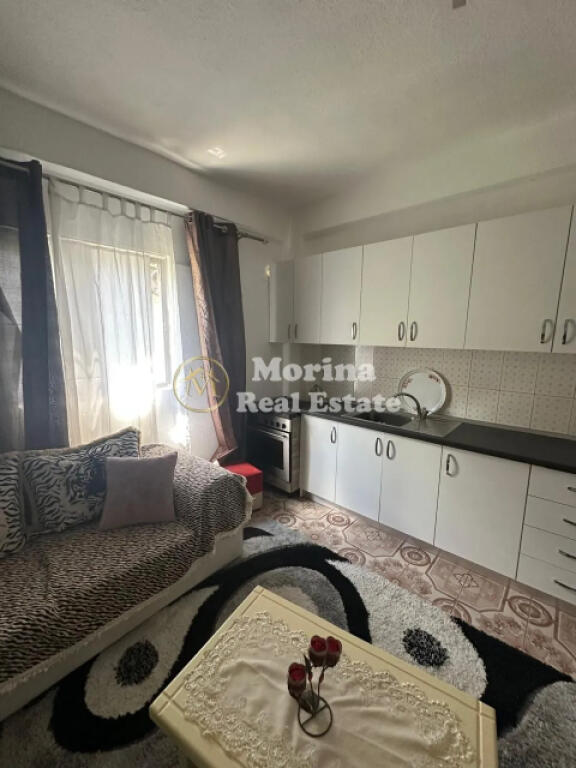 Qera, Shtepi Private 1+1, Mangalem