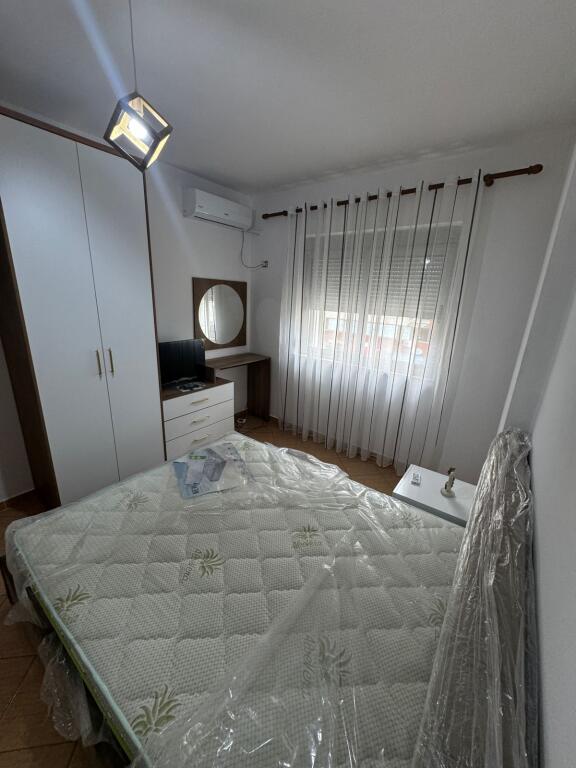 Apartament me qera astor