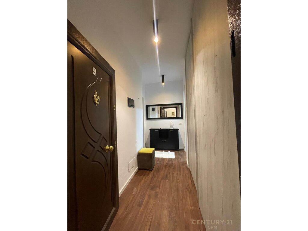 Apartament 1+1 për shitje te Xhamia e Tabakeve