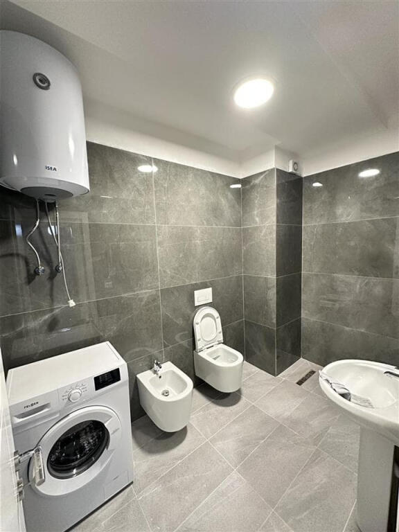 Appartamento in Affitto 2+1+2 a Astir (ID B2201340) Tirana