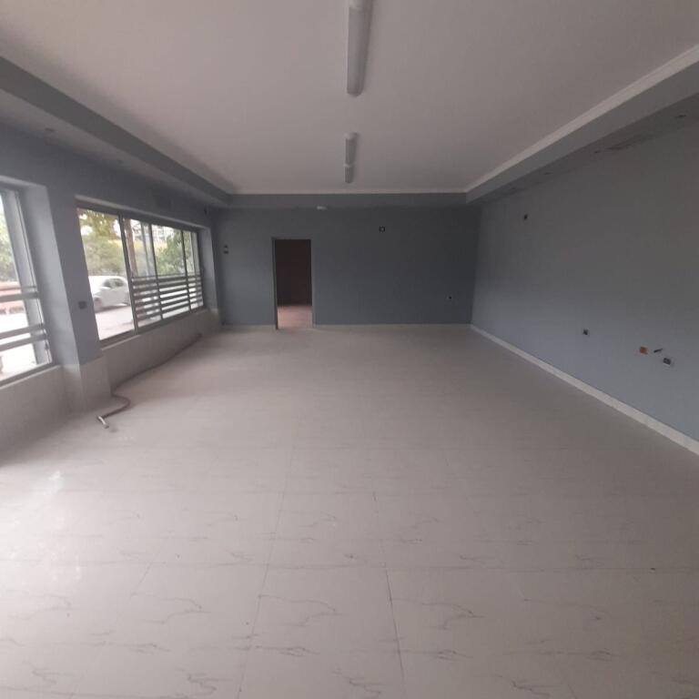 Ambjent tregtar për qira në Sauk