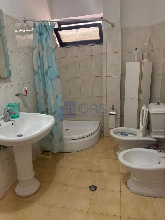 Apartment for rent in Komuna Parisit 1+1