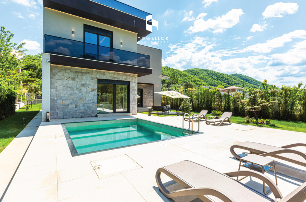 IN VENDITA: Villa Premium a Vishnje (€794.000) | 2400m² Terreno | Piscina + Guesthouse + Nuova di Zecca!