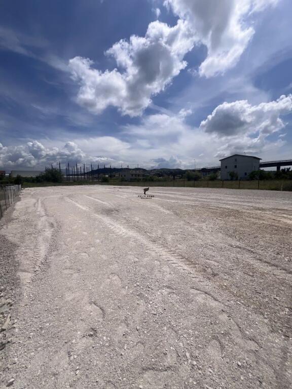 LAND FOR RENT 2000 M2 VORE