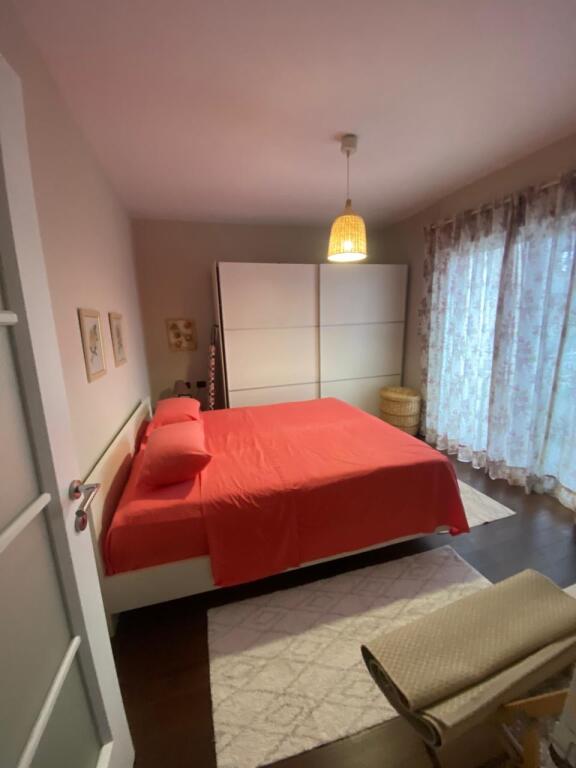 2+1, furnished, with parking space, dry lake.
