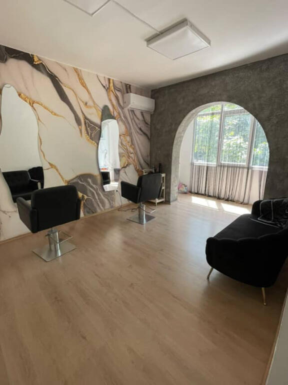 We offer for rent a business space 2+1 or offices near Kavaja street at 21 December.