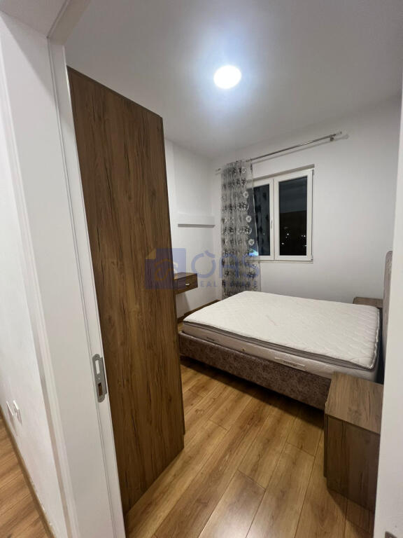 A 2+1 apartment is for rent in Kamez.
