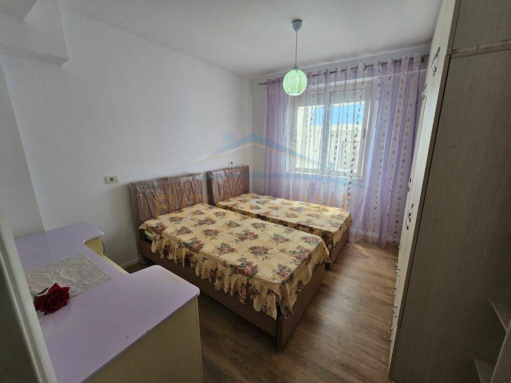 Shitet, Apartament 2+1, Fresku, Tiranë