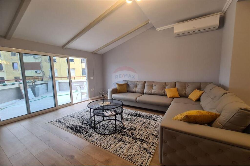 2+1 apartment for rent near the Ballet School!