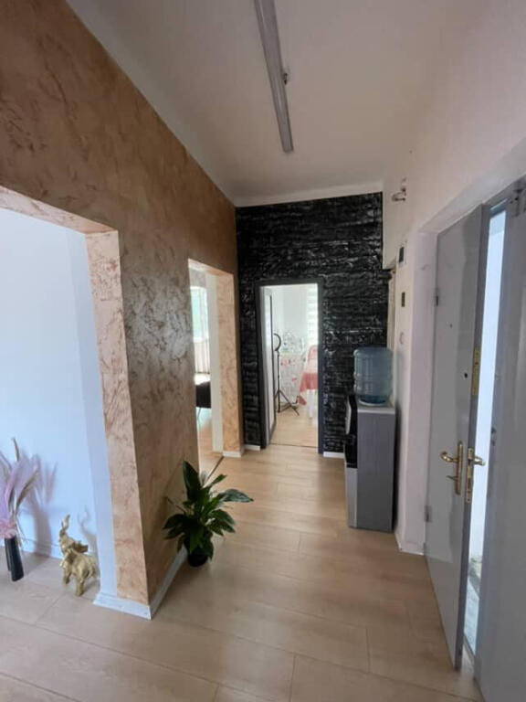 We offer for rent a business space 2+1 or offices near Kavaja street at 21 December.