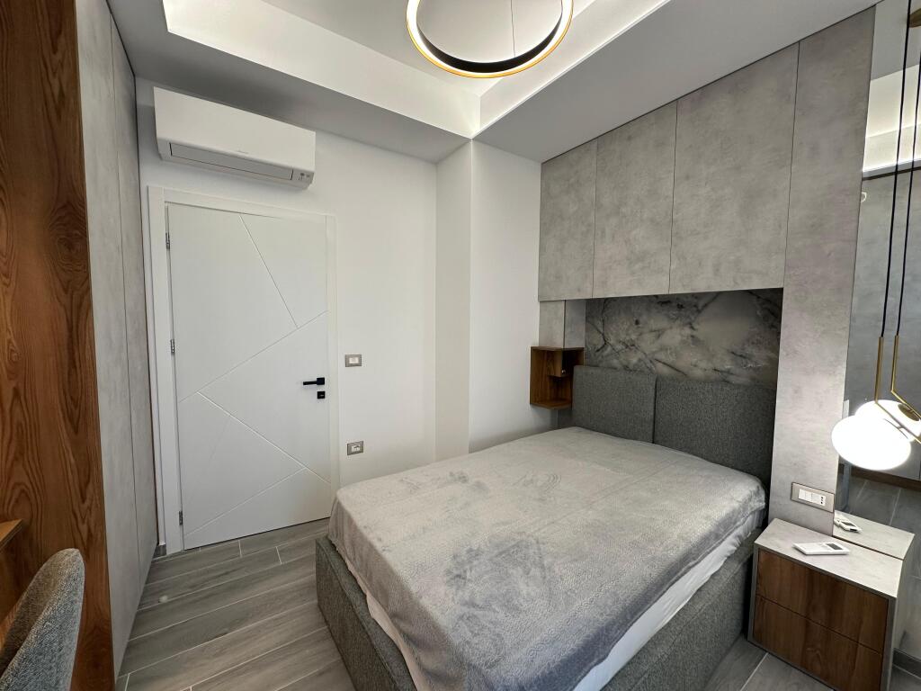 Red School, apartment 2+1+2+2 parking spaces for rent!