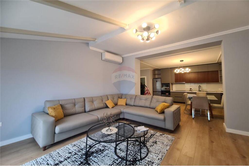 2+1 apartment for rent near the Ballet School!