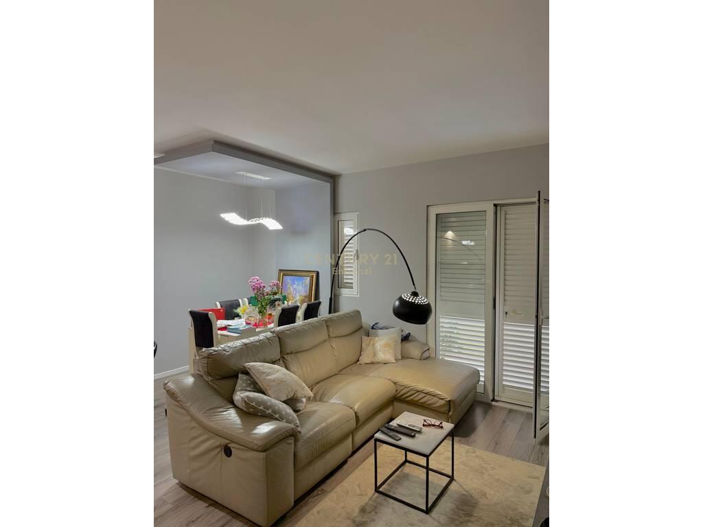 Apartment 2+1 for rent Delijorgji Complex