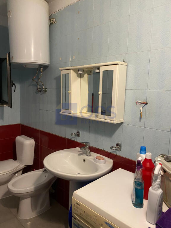Studio apartment for rent near Komuna Parisit