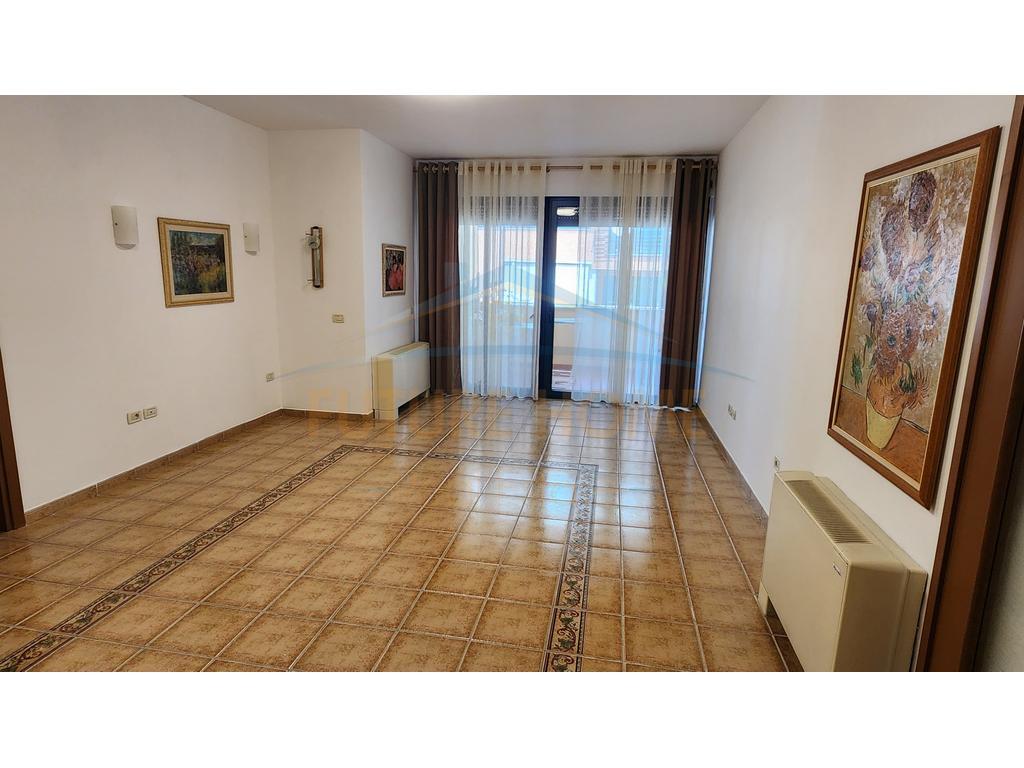 For rent, Business Space, Block