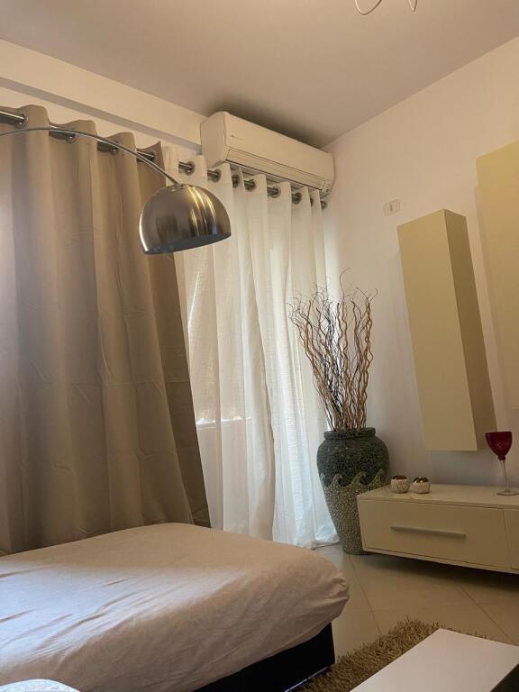 Apartament 2+1 me qera prane Rezidenca Alba
