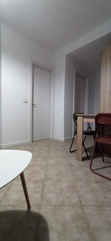 MONOLOCALE IN AFFITTO 45M2 VIA KAVAJES