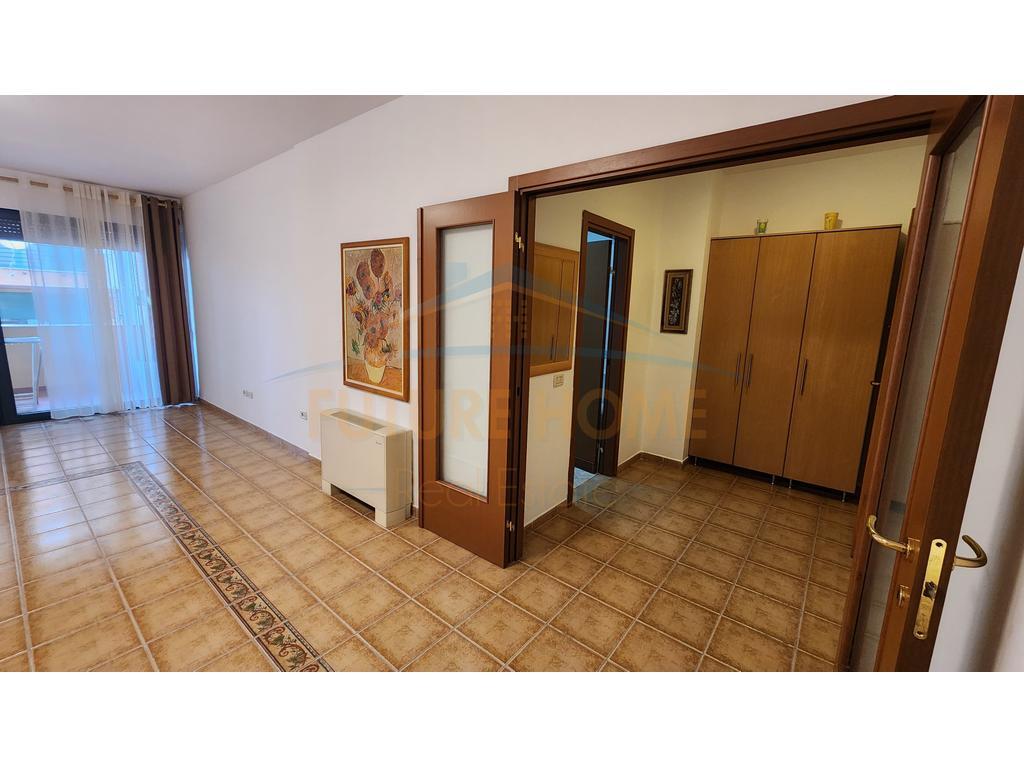 For rent, Business Space, Block