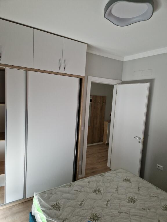 Super apartament 1+1 pranë stacionit të trenit (Karl Gega)