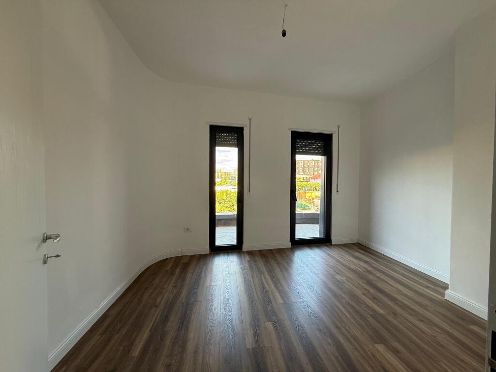 We offer an office for rent at Oazis Residence, Unaza e Re!