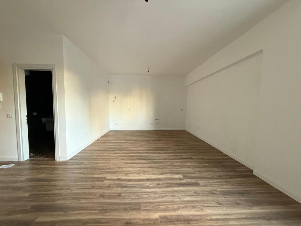 We offer an office for rent at Oazis Residence, Unaza e Re!