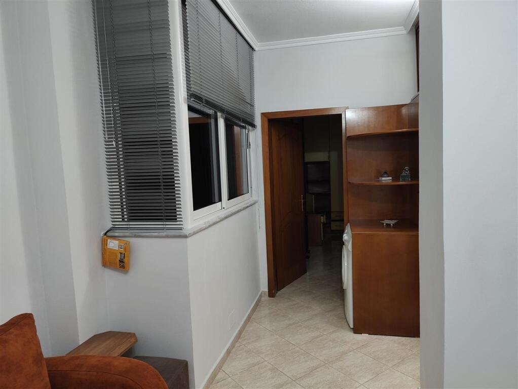 Apartament 1+1 me qera tek rr Naim Frasheri, prane rr Kavajes