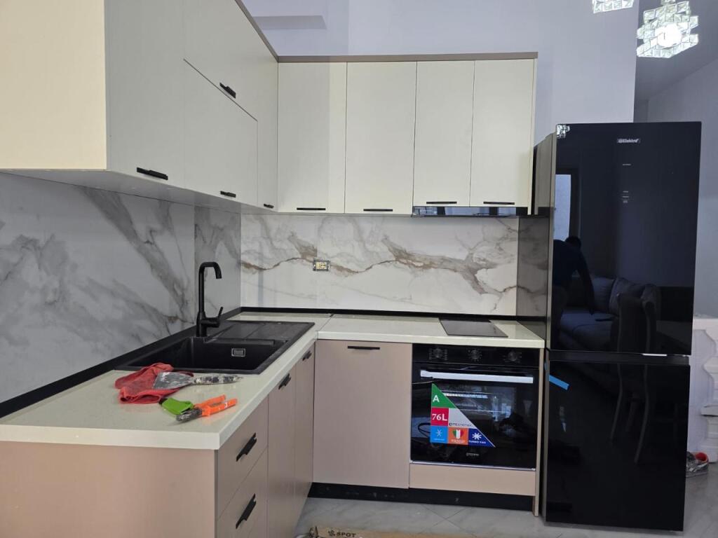 1+1, furnished, Peti Liqeni i Thate street 500, with parking at an additional cost