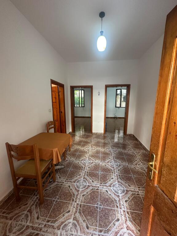 shtëpi për qira në Astir