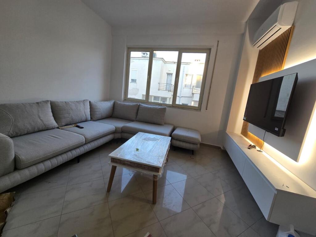 1+1, furnished, Peti Liqeni i Thate street 500, with parking at an additional cost