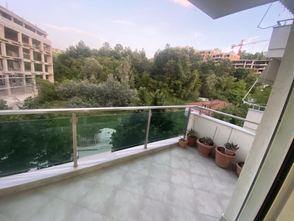 1+1, furnished, dry lake