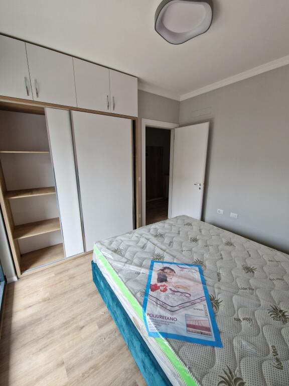 Super apartament 1+1 pranë stacionit të trenit (Karl Gega)