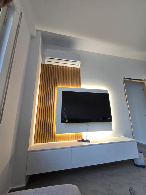 1+1, furnished, Peti Liqeni i Thate street 500, with parking at an additional cost