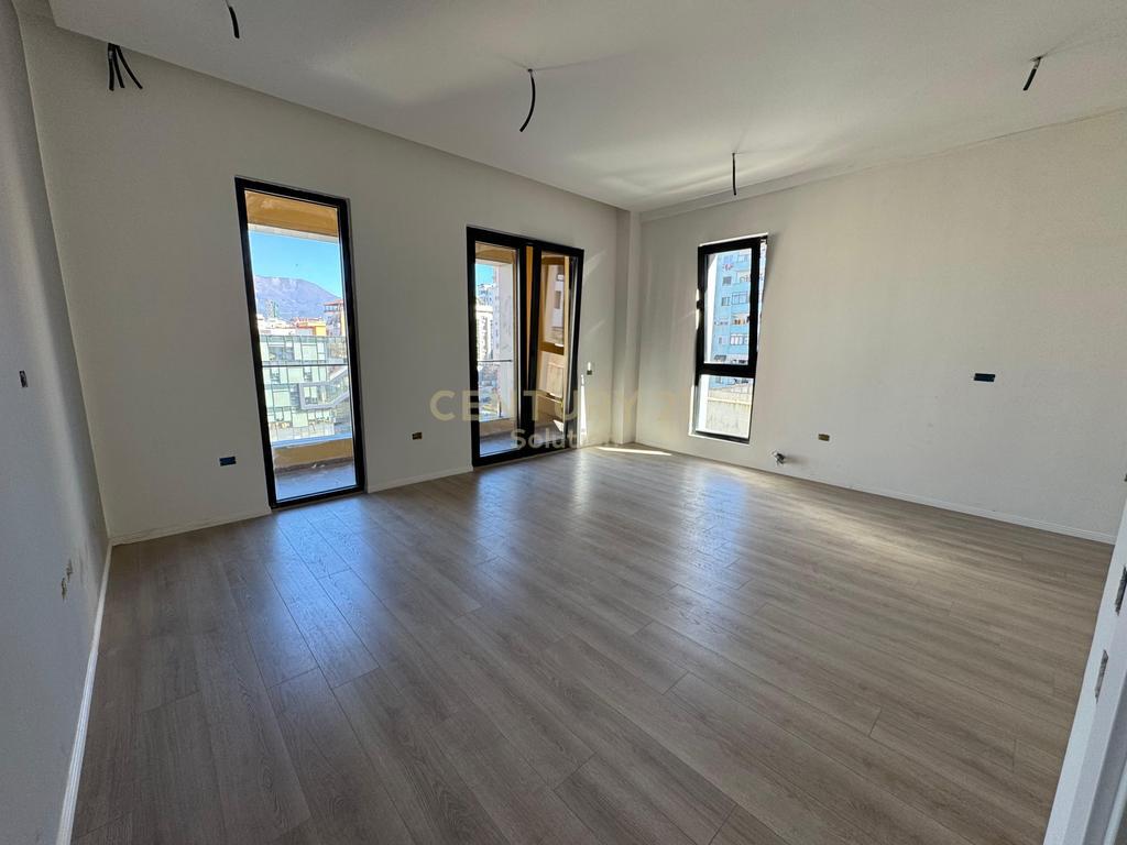 For sale apartment 2+1+2