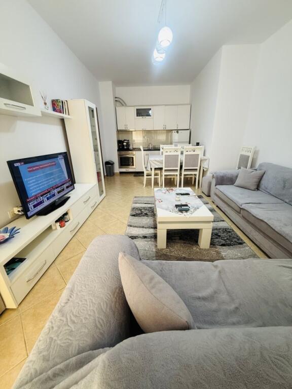 Appartamento in Affitto 1+1+1 Balcone