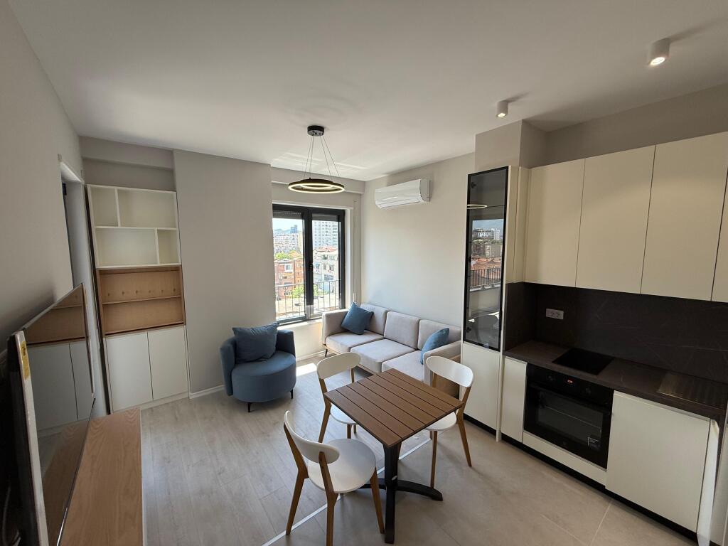 Apartament 1+1 me Post Parkimi – Me Qira TEK BULEVARDI I RI