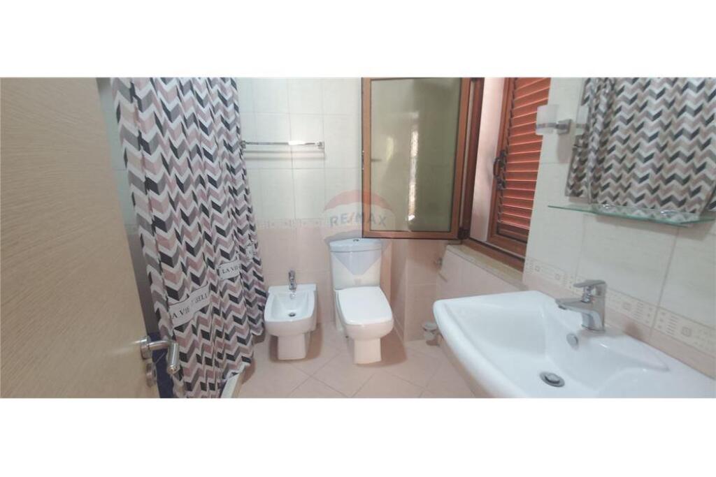 Apartament 3+1 për qera tek Vilat Gjermane!
