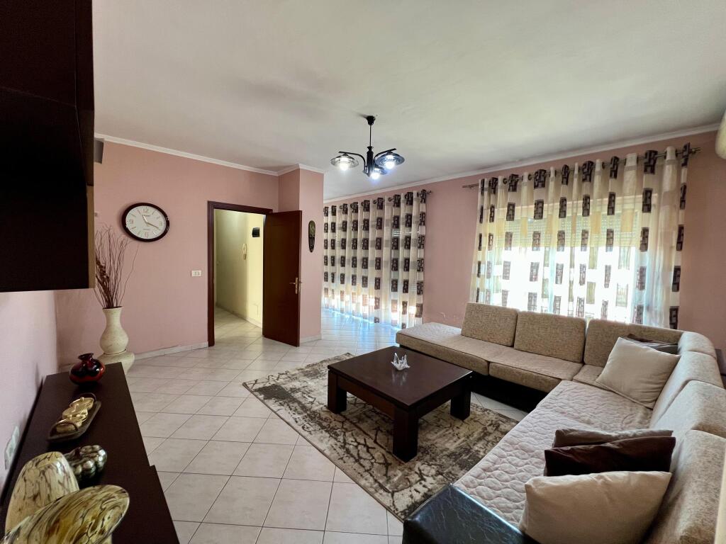 Rent, Apartment 2+1 "Laprakë", Tirana.