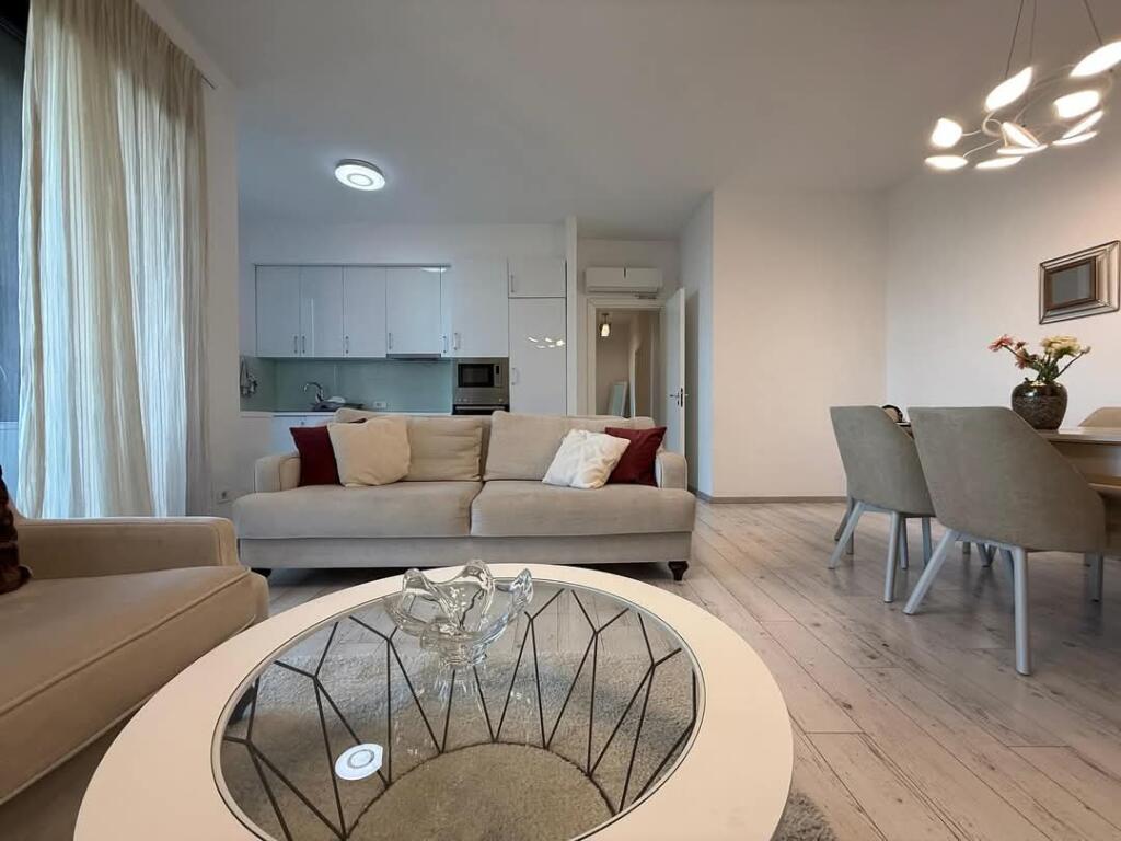 2+1+2 apartment for rent Park Gate, Elbasan Street