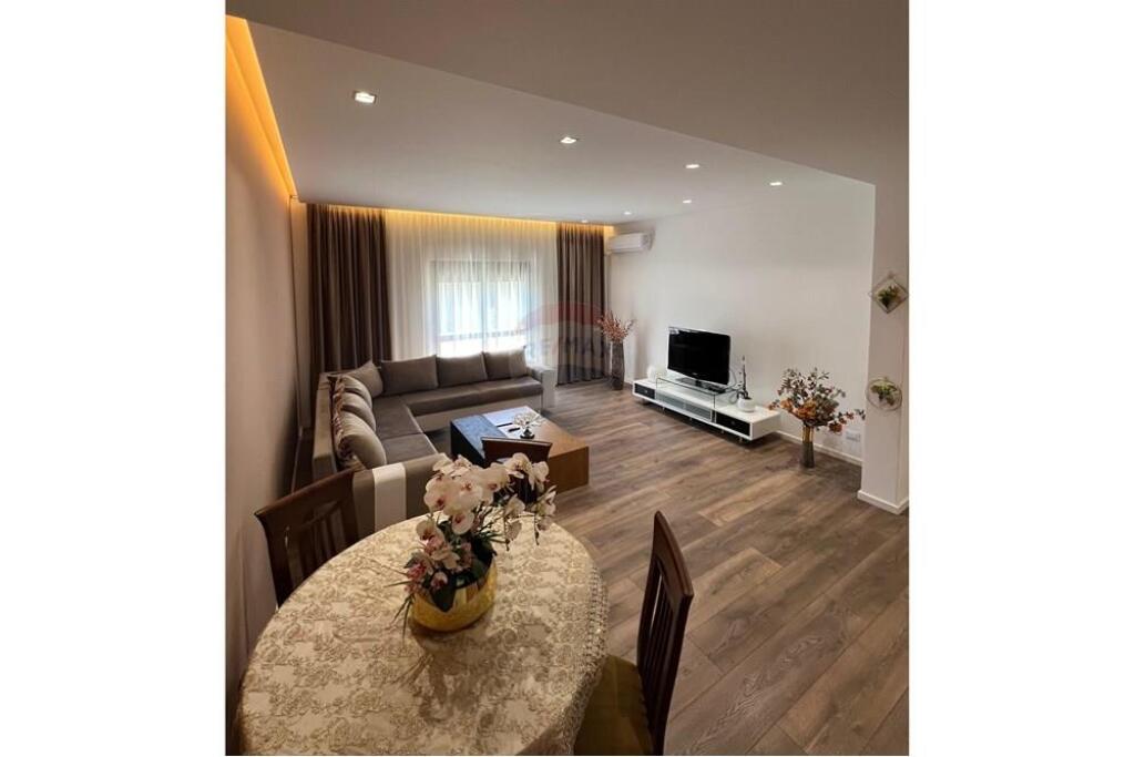 For sale Apartment 2+1 - Elbasanit Street, Tirana