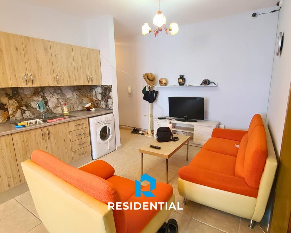 Tek Plazhi Iliria, Shitet Apartament 2+1 I Mobiluar!