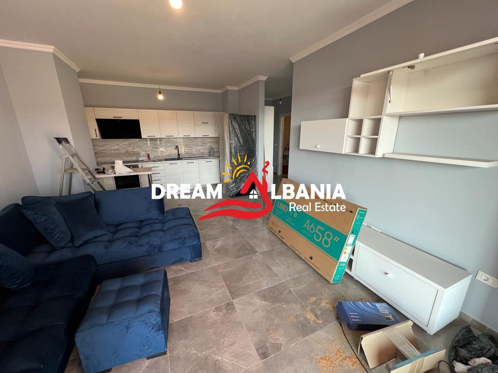 1+1 apartment for rent at Zogu i Zi, near 'Ring Center' in Tirana.